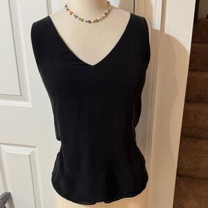 Theory 100% Silk basic V neck Top size Small